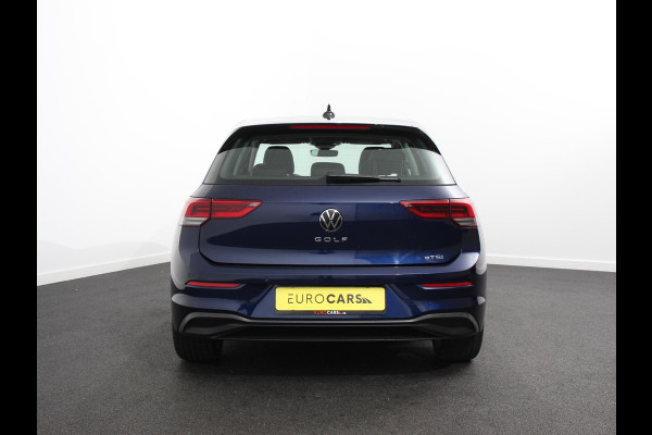 Volkswagen Golf 1.0 eTSI Life Business Climate control Cruise control adaptive Navigatie LED Parkeersensoren Camera Apple Carplay/ Android Auto Lichtmetalen Vegen 18"