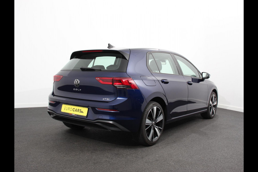 Volkswagen Golf 1.0 eTSI Life Business Climate control Cruise control adaptive Navigatie LED Parkeersensoren Camera Apple Carplay/ Android Auto Lichtmetalen Vegen 18"