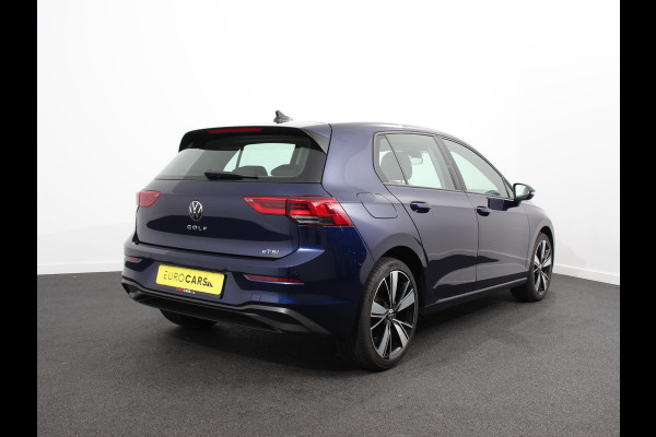 Volkswagen Golf 1.0 eTSI Life Business Climate control Cruise control adaptive Navigatie LED Parkeersensoren Camera Apple Carplay/ Android Auto Lichtmetalen Vegen 18"