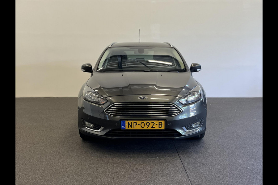 Ford FOCUS Wagon 1.0 Titanium Navigatie Parkeersensoren Park Assist Cruise Control Lichtmetalen velgen Climate Control