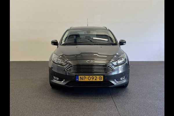 Ford FOCUS Wagon 1.0 Titanium Navigatie Parkeersensoren Park Assist Cruise Control Lichtmetalen velgen Climate Control