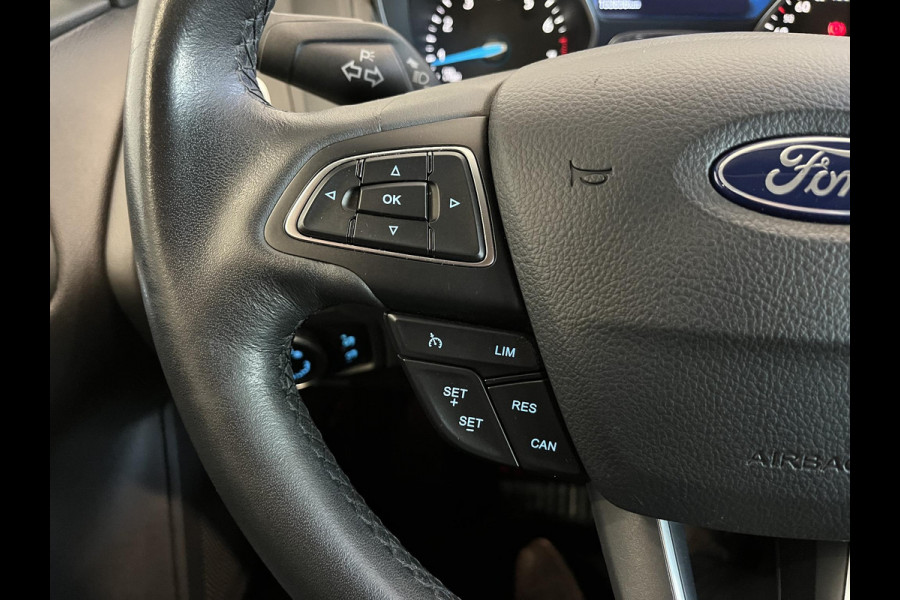 Ford FOCUS Wagon 1.0 Titanium Navigatie Parkeersensoren Park Assist Cruise Control Lichtmetalen velgen Climate Control