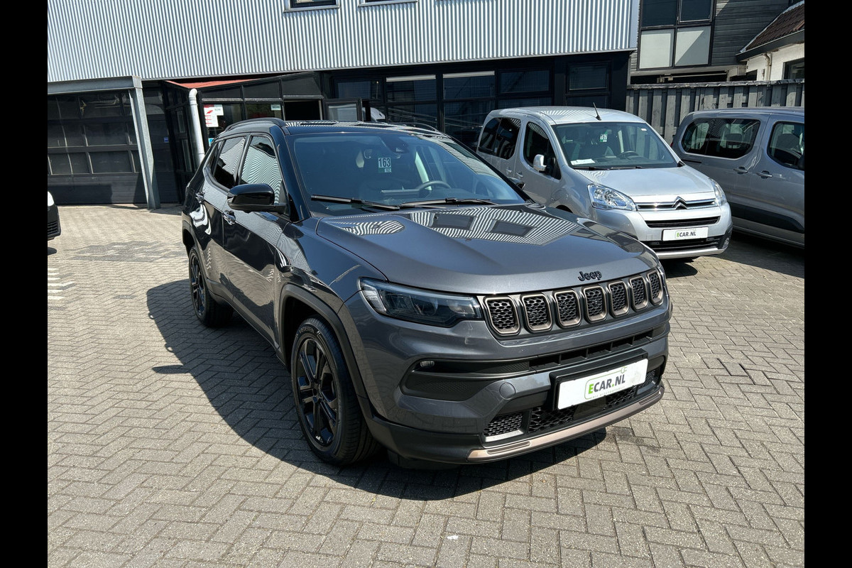 Jeep Compass 4xe 240 Plug-in Hybrid Electric Upland | Achteruitrijcamera | Highway assist | Jeep Compass 4xe 240 Plug-in Hybrid Electric Upland | Achteruitrijcamera | Highway assist |