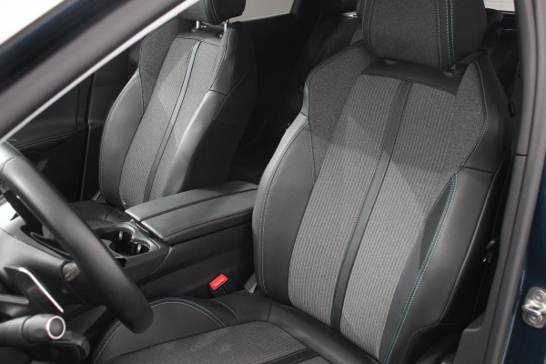 Peugeot 3008 1.2 PureTech 130pk Automaat Allure Peugeot 3008 1.2 PureTech 130pk EAT8 / AUTOMAAT Allure | Navigatie | Climate Control | Lichtmetalen velgen | Parkeer sensoren