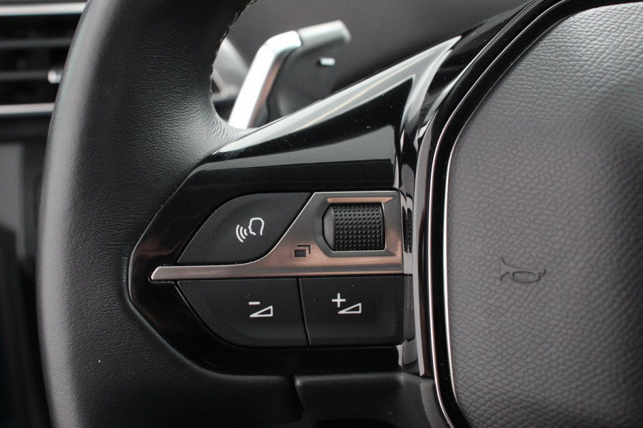 Peugeot 3008 1.2 PureTech 130pk Automaat Allure Peugeot 3008 1.2 PureTech 130pk EAT8 / AUTOMAAT Allure | Navigatie | Climate Control | Lichtmetalen velgen | Parkeer sensoren