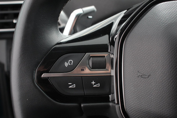 Peugeot 3008 1.2 PureTech 130pk Automaat Allure Peugeot 3008 1.2 PureTech 130pk EAT8 / AUTOMAAT Allure | Navigatie | Climate Control | Lichtmetalen velgen | Parkeer sensoren