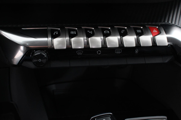 Peugeot 3008 1.2 PureTech 130pk Automaat Allure Peugeot 3008 1.2 PureTech 130pk EAT8 / AUTOMAAT Allure | Navigatie | Climate Control | Lichtmetalen velgen | Parkeer sensoren
