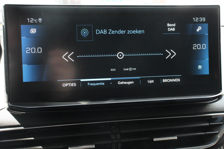 Peugeot 3008 1.2 PureTech 130pk Automaat Allure Peugeot 3008 1.2 PureTech 130pk EAT8 / AUTOMAAT Allure | Navigatie | Climate Control | Lichtmetalen velgen | Parkeer sensoren