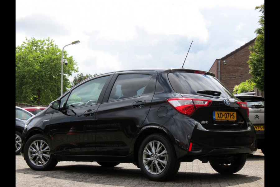 Toyota Yaris 1.5 Hybrid Dynamic | NAVI | ACHTERUITRIJCAMERA | KEYLESS ENTRY | CRUISE CONTROL | DEALER ONDERHOUDEN |