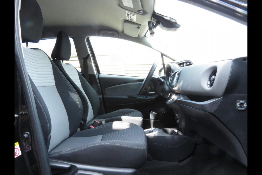 Toyota Yaris 1.5 Hybrid Dynamic | NAVI | ACHTERUITRIJCAMERA | KEYLESS ENTRY | CRUISE CONTROL | DEALER ONDERHOUDEN |