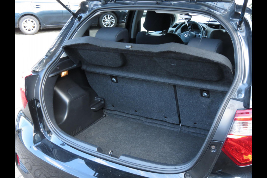 Toyota Yaris 1.5 Hybrid Dynamic | NAVI | ACHTERUITRIJCAMERA | KEYLESS ENTRY | CRUISE CONTROL | DEALER ONDERHOUDEN |