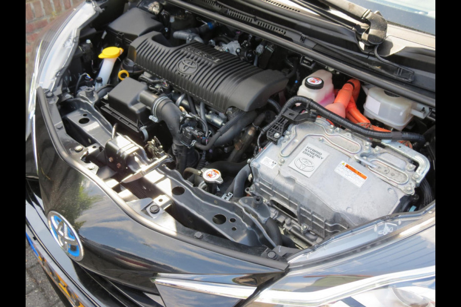 Toyota Yaris 1.5 Hybrid Dynamic | NAVI | ACHTERUITRIJCAMERA | KEYLESS ENTRY | CRUISE CONTROL | DEALER ONDERHOUDEN |
