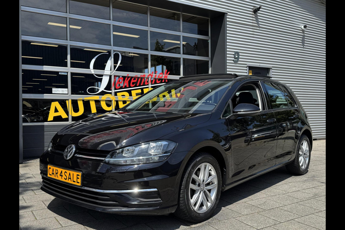 Volkswagen Golf 1.0 TSI Business Edition - Panorama dak I Navigatie I Airco I LED I PDC I Sport velgen I Dealer onderhouden Volkswagen Golf 1.0 TSI Business Edition - Panorama dak I Navigatie I Airco I LED I PDC I Sport velgen I Dealer onderhouden
