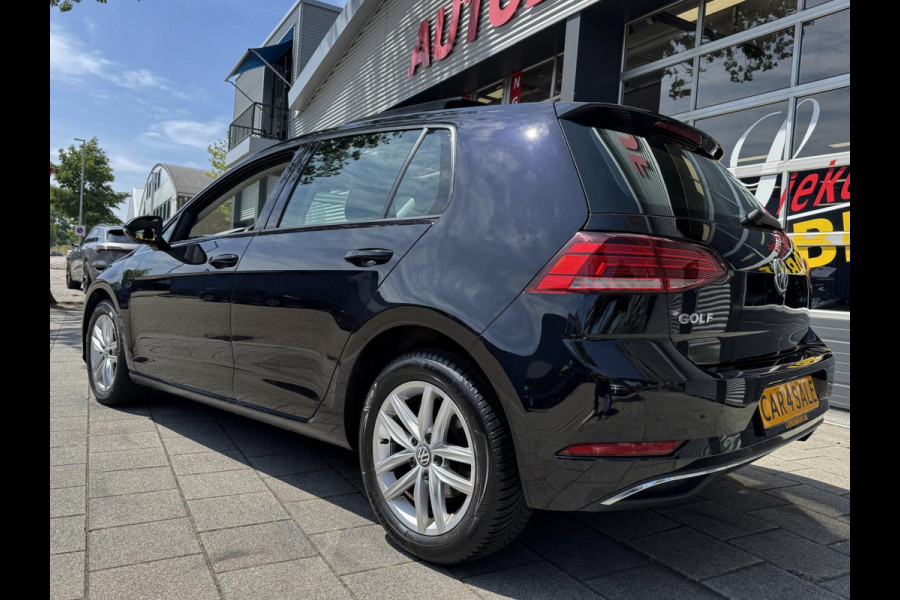 Volkswagen Golf 1.0 TSI Business Edition - Panorama dak I Navigatie I Airco I LED I PDC I Sport velgen I Dealer onderhouden