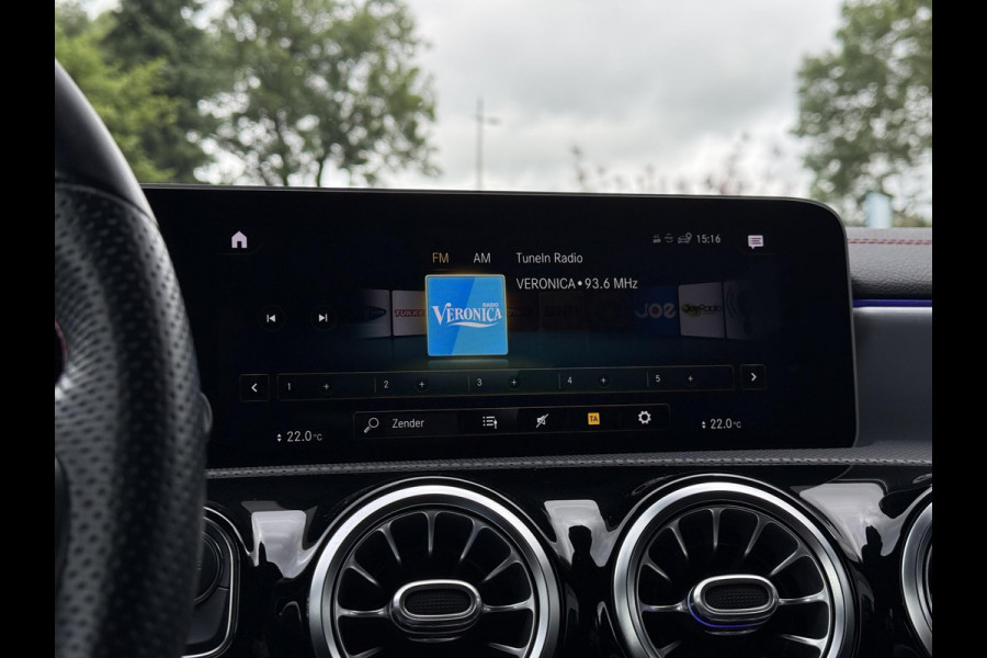 Mercedes-Benz CLA-Klasse Shooting Brake 200 Aut. Sol AMG Sport | Panorama | Sfeer Verl. | Navi | Camera |