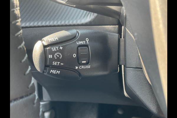 Peugeot 2008 1.2 PureTech 130 Allure Automaat 360cam Carplay Nav/Cruise Blue Lagoon