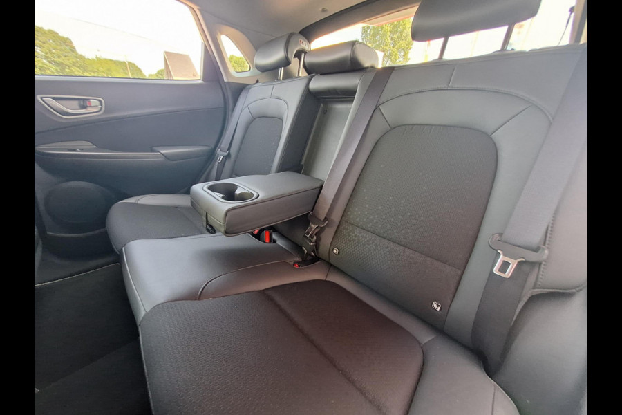 Hyundai Kona EV Fashion 64 kWh | WLPT 480 km | SOH 97.1% ! | NAVI | Adaptive CC | Climate | Full LED | (occasion)