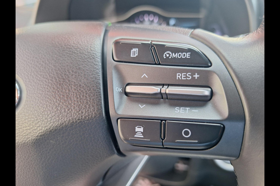 Hyundai Kona EV Fashion 64 kWh | WLPT 480 km | SOH 97.1% ! | NAVI | Adaptive CC | Climate | Full LED | (occasion)