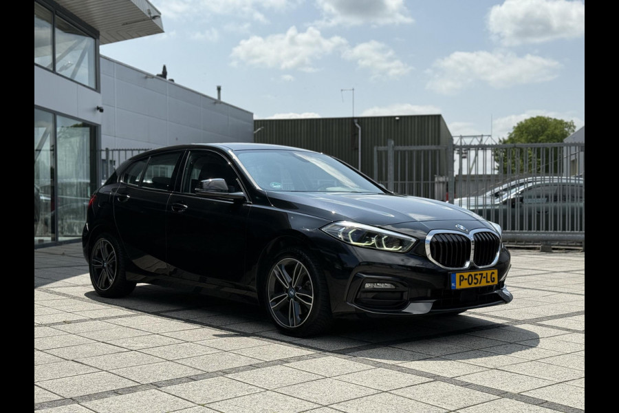 BMW 1-serie 118i Business Ed. | Navi | Live-Cockpit | Carplay |