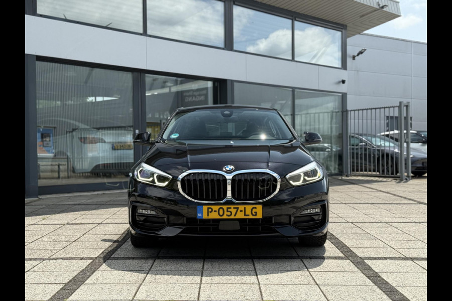 BMW 1-serie 118i Business Ed. | Navi | Live-Cockpit | Carplay |