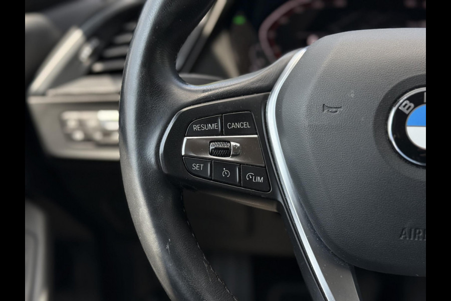 BMW 1-serie 118i Business Ed. | Navi | Live-Cockpit | Carplay |