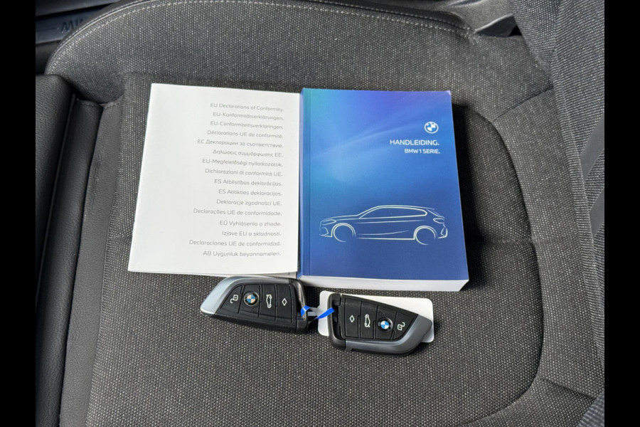 BMW 1-serie 118i Business Ed. | Navi | Live-Cockpit | Carplay |