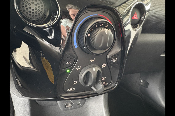 Citroën C1 1.0 VTi Comfort Look 5-drs. AIRCO/MEDIA/PRIVACYGLASS