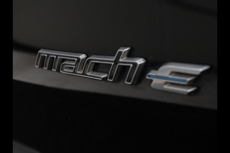 Ford Mustang Mach-E RWD 75 kWh | Leder | Stoelverwarming | Adaptive cruise | 360 camera | Adaptive cruise | B&O Sound | Stuurverwarming | Full LED