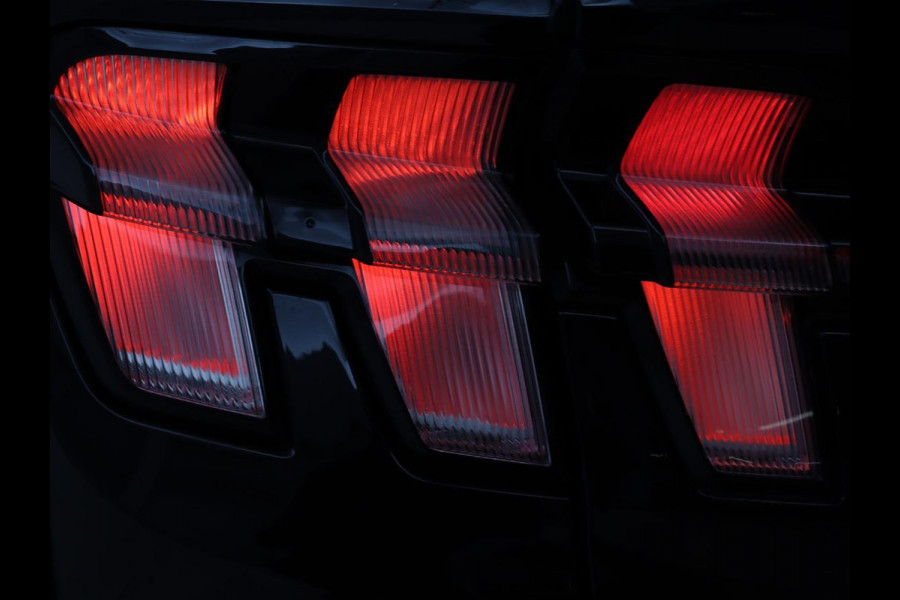 Ford Mustang Mach-E RWD 75 kWh | Leder | Stoelverwarming | Adaptive cruise | 360 camera | Adaptive cruise | B&O Sound | Stuurverwarming | Full LED