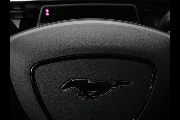 Ford Mustang Mach-E RWD 75 kWh | Leder | Stoelverwarming | Adaptive cruise | 360 camera | Adaptive cruise | B&O Sound | Stuurverwarming | Full LED