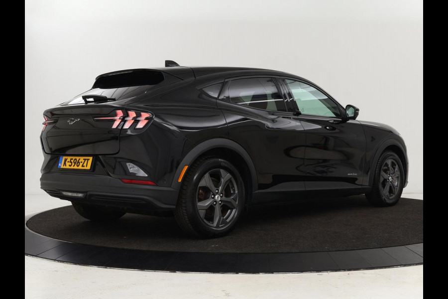 Ford Mustang Mach-E RWD 75 kWh | Leder | Stoelverwarming | Adaptive cruise | 360 camera | Adaptive cruise | B&O Sound | Stuurverwarming | Full LED