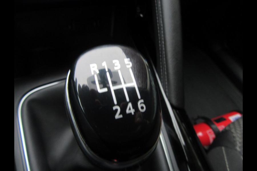 Renault Kadjar 1.3 TCe 140 Limited | Navi | PDC | Climate Contorl | Cruise Control | (occasion)
