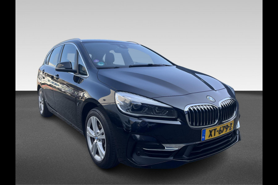 BMW 2 Serie Active Tourer 225xe iPerformance High Executive | leder | head-up display | dealer onderhouden | PHEV | plug-in