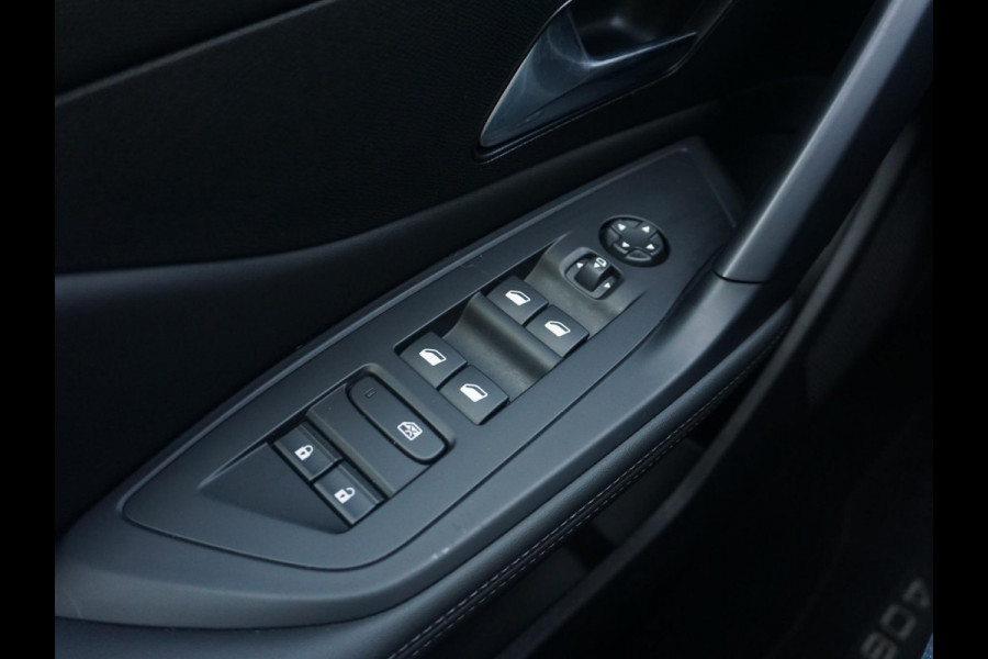 Peugeot 408 1.2 TURBO Allure Pack 130 EAT8