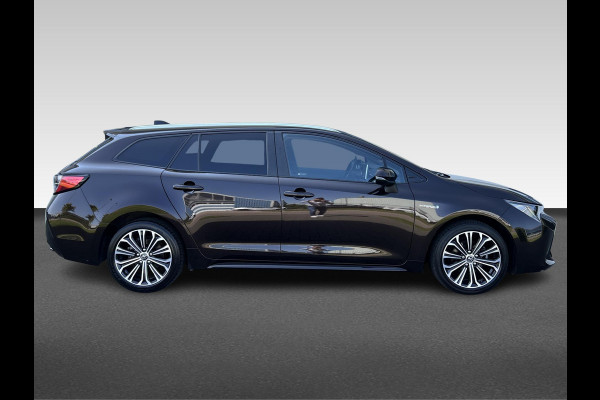 Toyota Corolla Touring Sports 1.8 Hybrid First Edition | navigatie | bi-xenon | head-up display | stoel- stuurverwarming