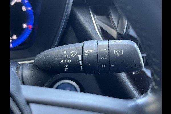 Toyota Corolla Touring Sports 1.8 Hybrid First Edition | navigatie | bi-xenon | head-up display | stoel- stuurverwarming