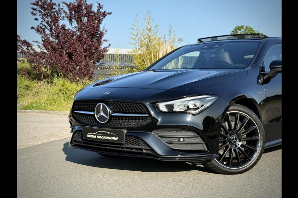 Mercedes-Benz CLA-Klasse 250 e AMG CLA250e Coupe Panoramadak|Keyless|Advanced sound|Sfeerverlichting|Night pakket