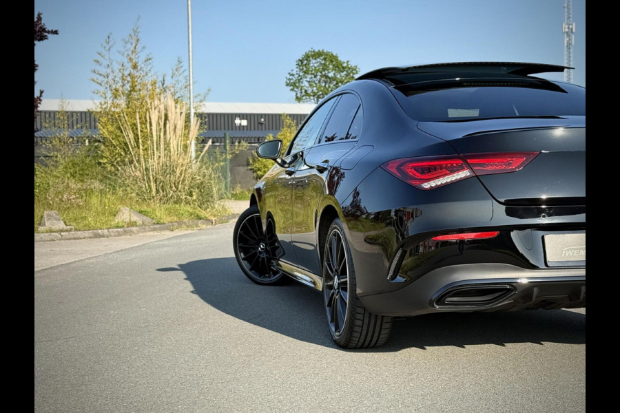 Mercedes-Benz CLA-Klasse 250 e AMG CLA250e Coupe Panoramadak|Keyless|Advanced sound|Sfeerverlichting|Night pakket