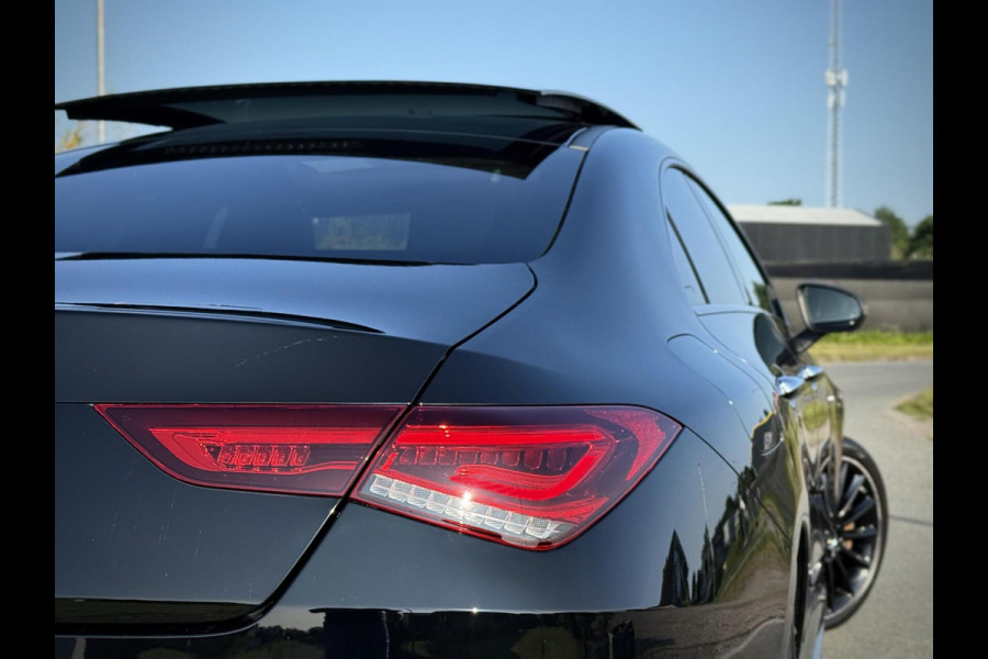 Mercedes-Benz CLA-Klasse 250 e AMG CLA250e Coupe Panoramadak|Keyless|Advanced sound|Sfeerverlichting|Night pakket