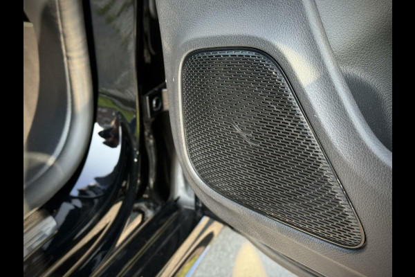 Mercedes-Benz CLA-Klasse 250 e AMG CLA250e Coupe Panoramadak|Keyless|Advanced sound|Sfeerverlichting|Night pakket