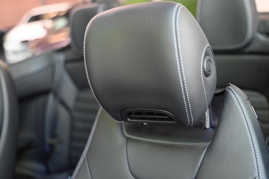 Mercedes-Benz C-Klasse Cabrio 180 Premium Plus AMG Styling - Night Edition - Airscarf - Leer - Camera - Stoelverwarming -