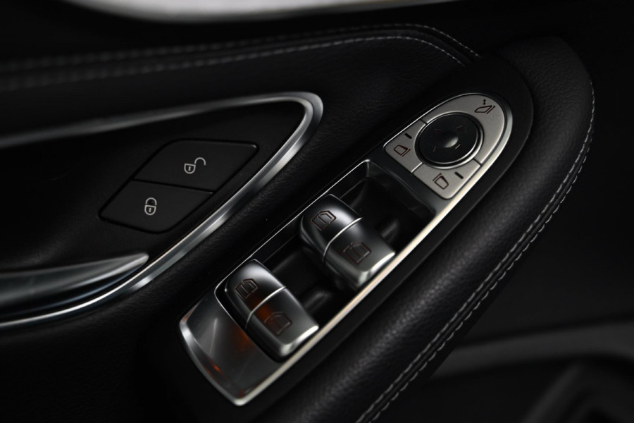 Mercedes-Benz C-Klasse Cabrio 180 Premium Plus AMG Styling - Night Edition - Airscarf - Leer - Camera - Stoelverwarming -