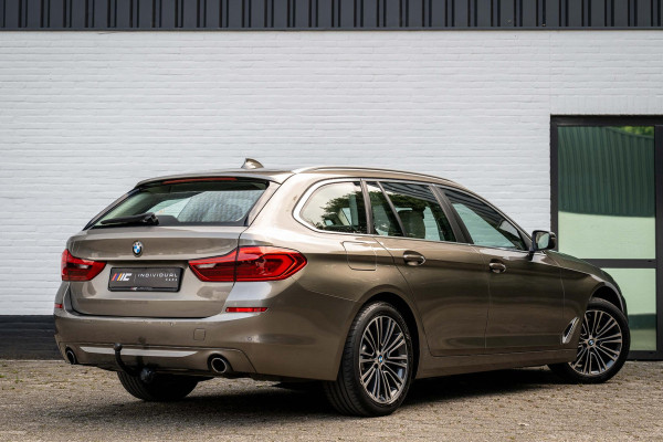 BMW 5 Serie Touring 520i Executive Leder Trekhaak LED Orig NL Auto