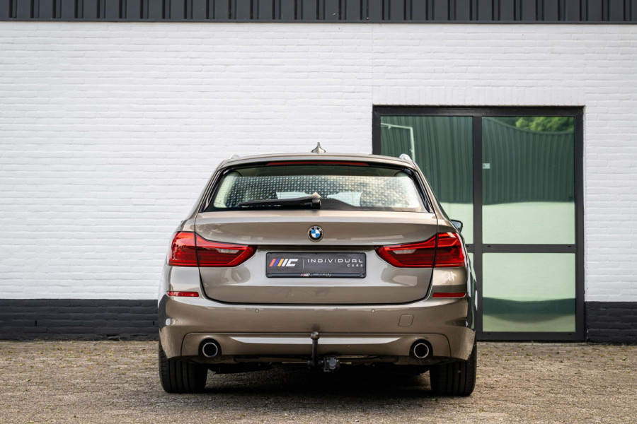 BMW 5 Serie Touring 520i Executive Leder Trekhaak LED Orig NL Auto