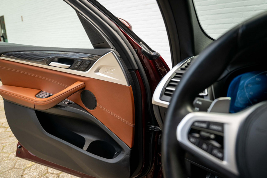 BMW X3 xDrive30e M-Sport INDIVIDUAL Carbon Tartufo Pano