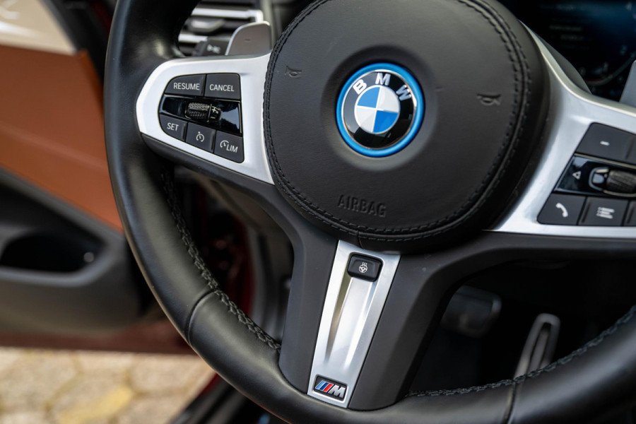 BMW X3 xDrive30e M-Sport INDIVIDUAL Carbon Tartufo Pano