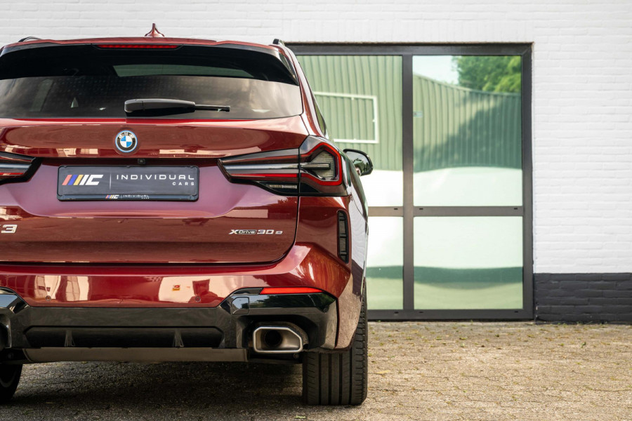 BMW X3 xDrive30e M-Sport INDIVIDUAL Carbon Tartufo Pano