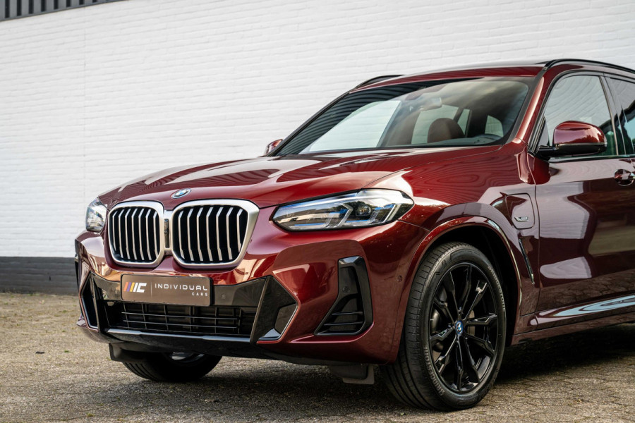 BMW X3 xDrive30e M-Sport INDIVIDUAL Carbon Tartufo Pano