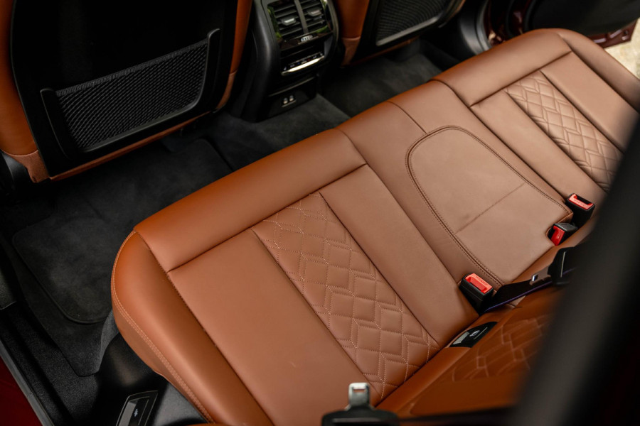 BMW X3 xDrive30e M-Sport INDIVIDUAL Carbon Tartufo Pano