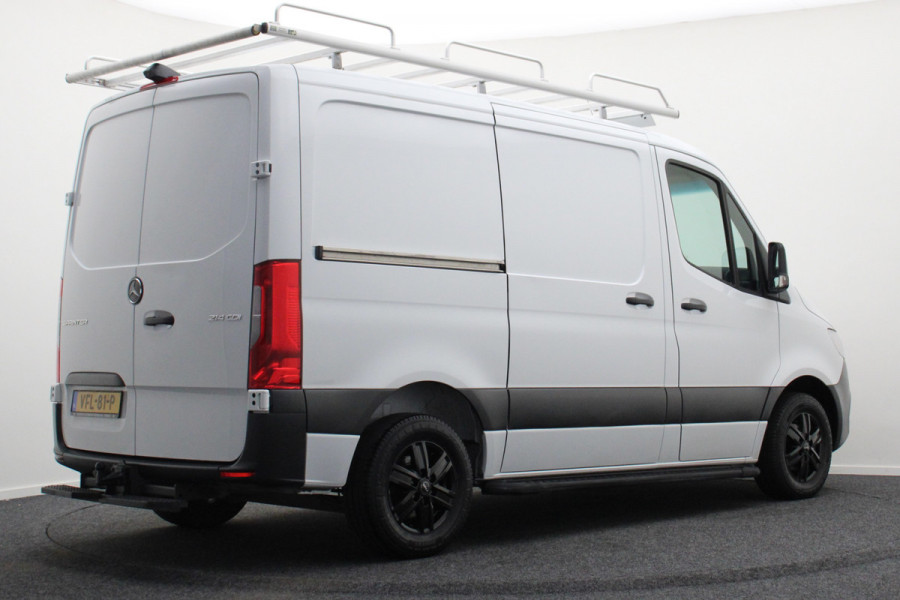 Mercedes-Benz Sprinter 214 2.2 CDI L1H1 3-Zits, Airco, Cruise, Camera, Apple Carplay, DAB, Imperiaal, Trekhaak, 16''
